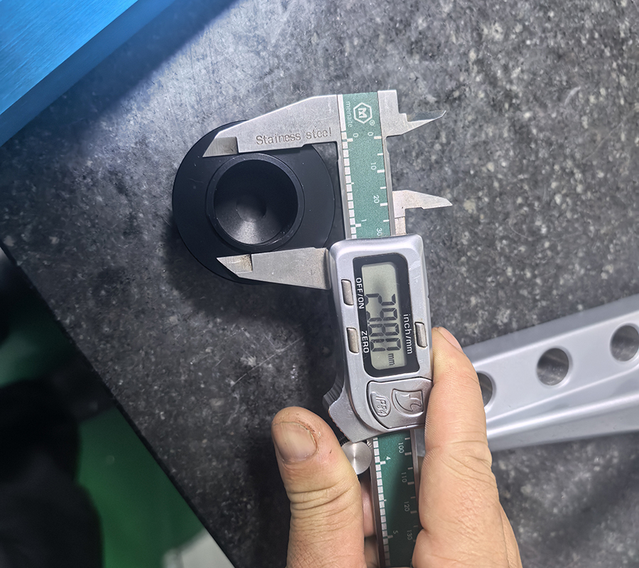 QC is check parts for wheel alignment clamp QC - это запасные детали для зажима выравнивания колес