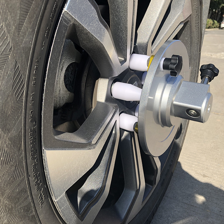 Машина для зажима колес с выравниванием головки и магнитным адаптером